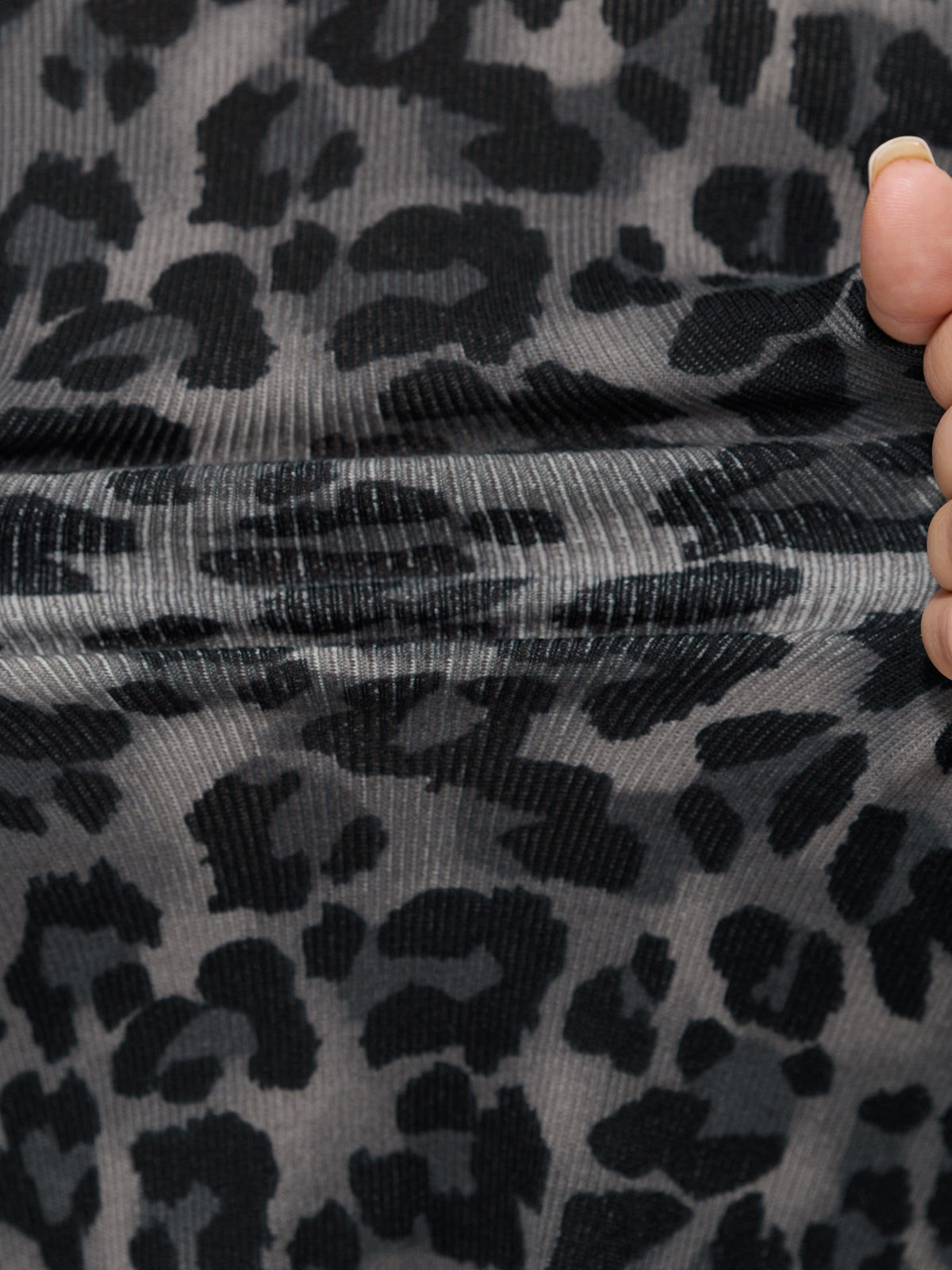 Stretch Leopard Round Neck T-Shirt