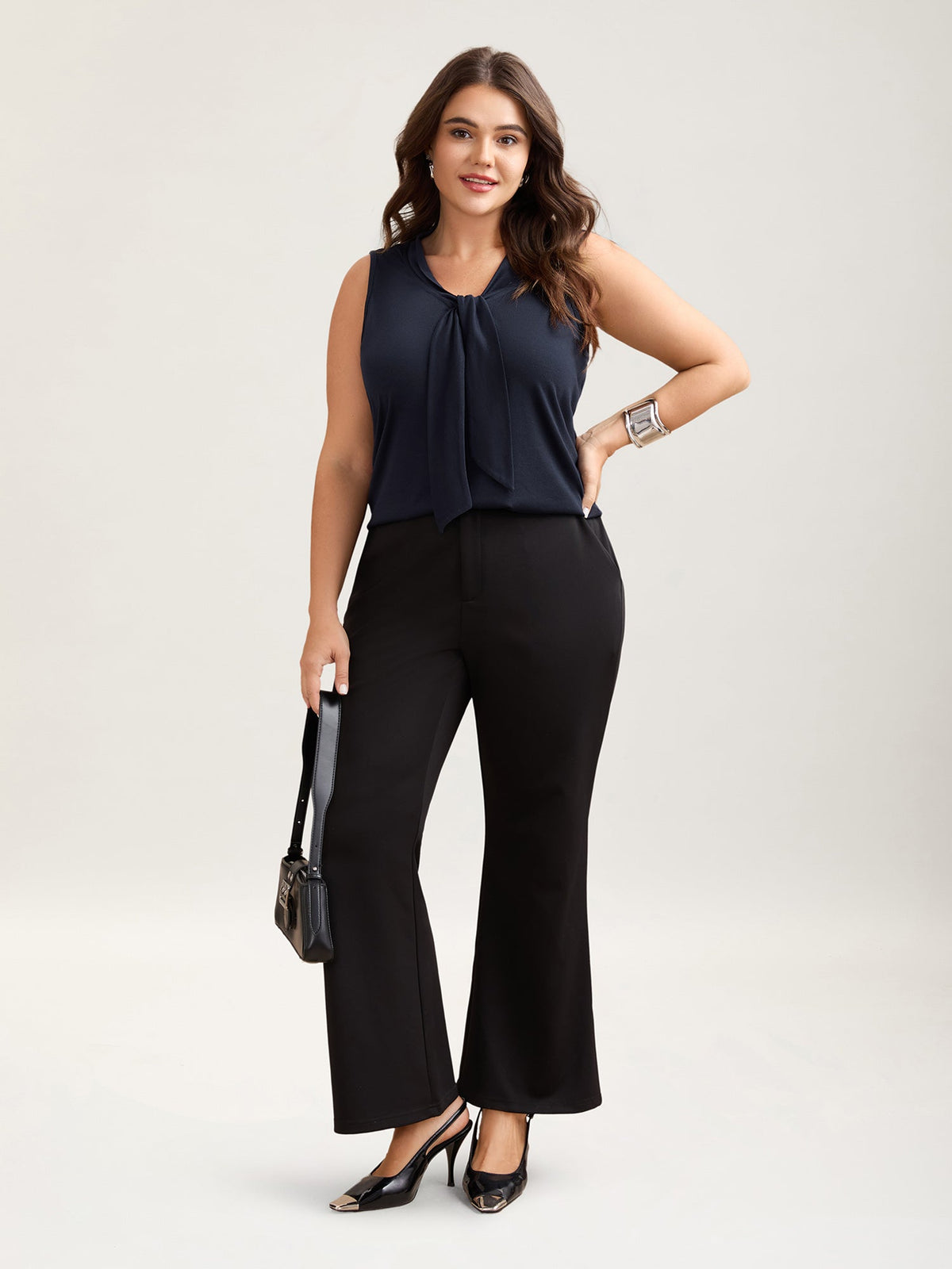 Knotted Neckline Fitted Sleeveless Blouse
