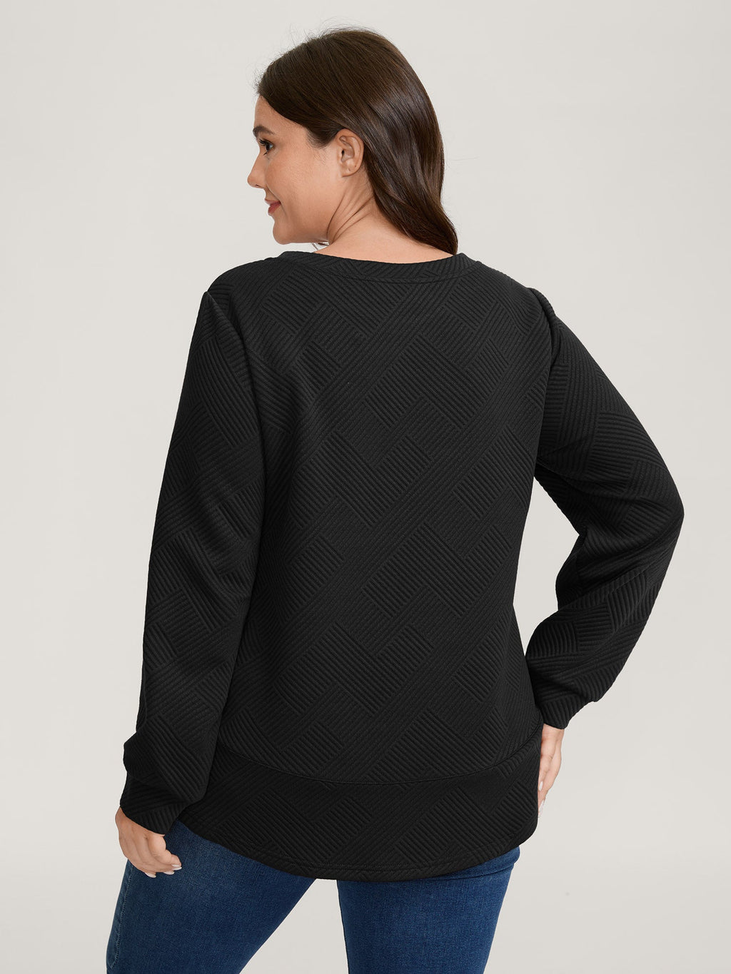 Textured Curvy Hem Round Neck Sweatshirt