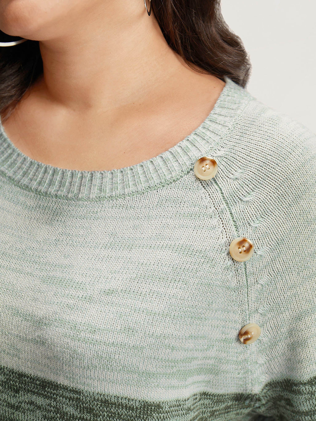 Colorblock Contrast Heather Button Detail Pullover